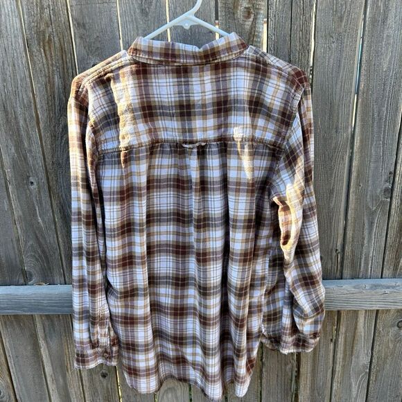 American Eagle plaid button up long sleeve size medium - Picture 7 of 8